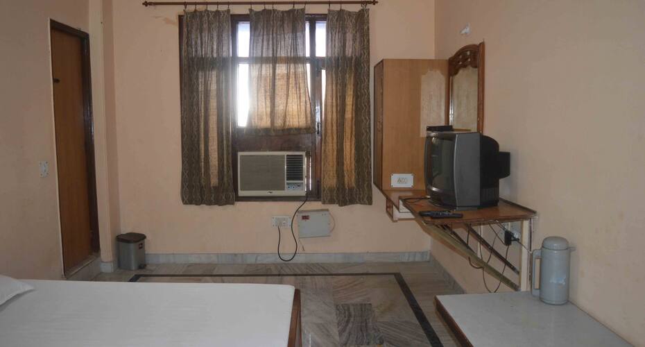 فندق جنات, Agra 4